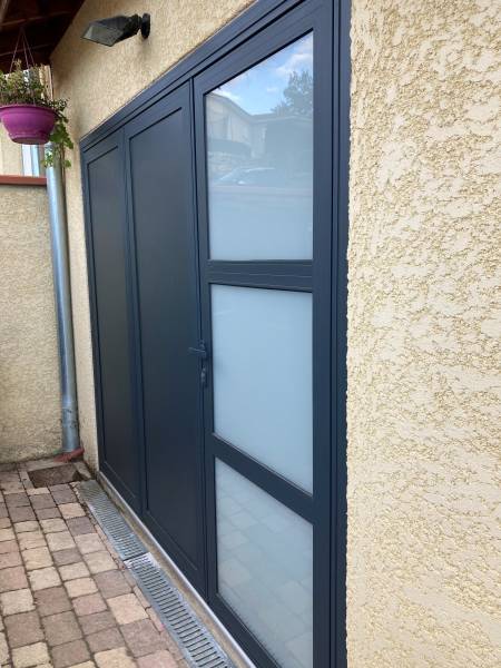 Vitrage sur la porte de garage 