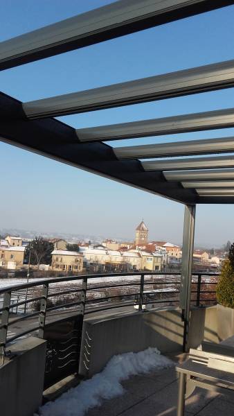 Installation d'une pergolas sur mesure pour une terrasse à Albigny proche de Roanne