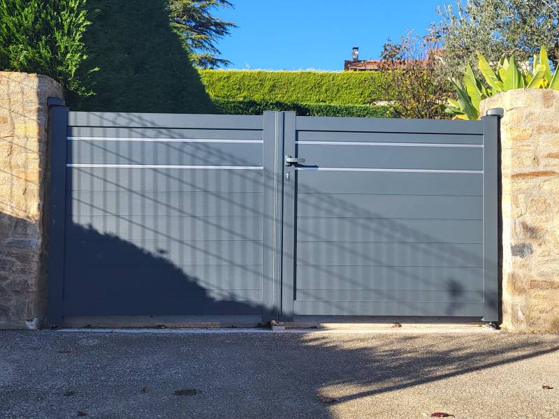 Fabricant de portail en aluminium avec pose à Saint Martin en Haut