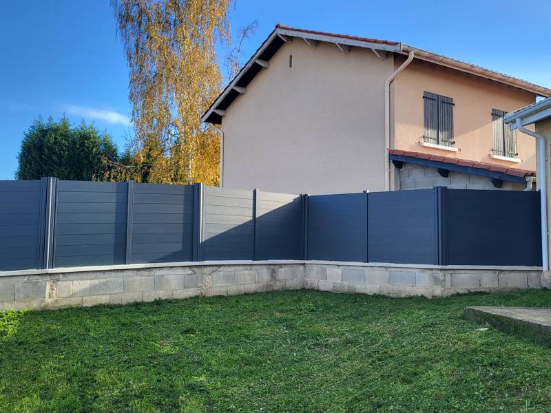 Pose de clôture aluminium 