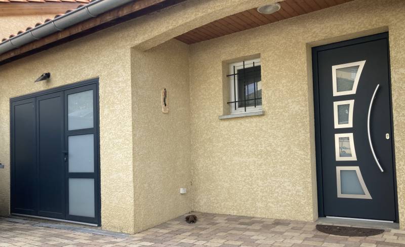 porte d'entrée avec vitrage 