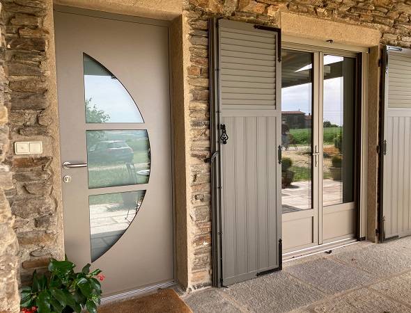 Nos produits proposés par Boréal Vérandas : pergolas, carports, fenêtres et autres menuiseries extérieures à Lyon et sa région