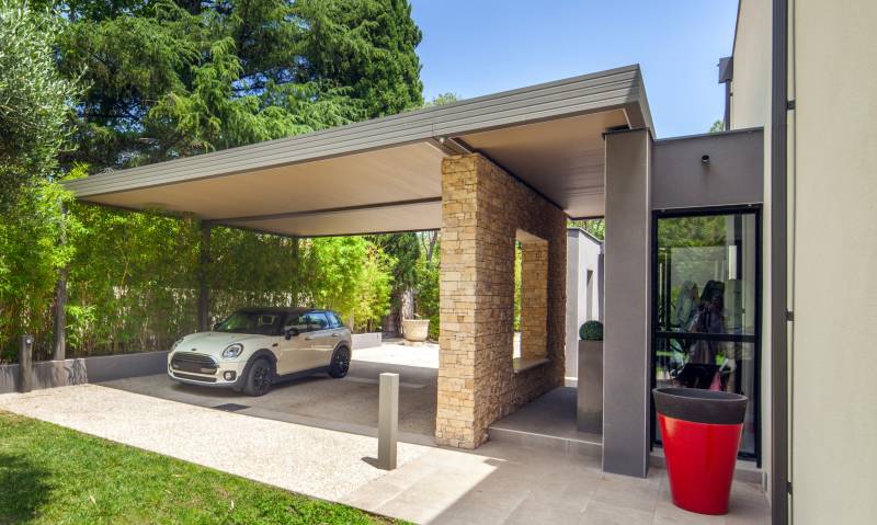Pose d'un carport aluminium 