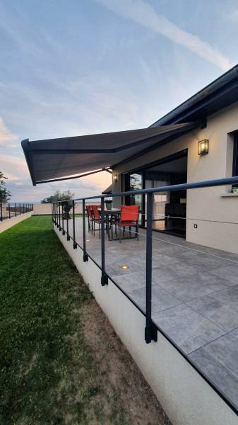 Réalisation de clôture en aluminium pour jardin à Chazelle sur Lyon